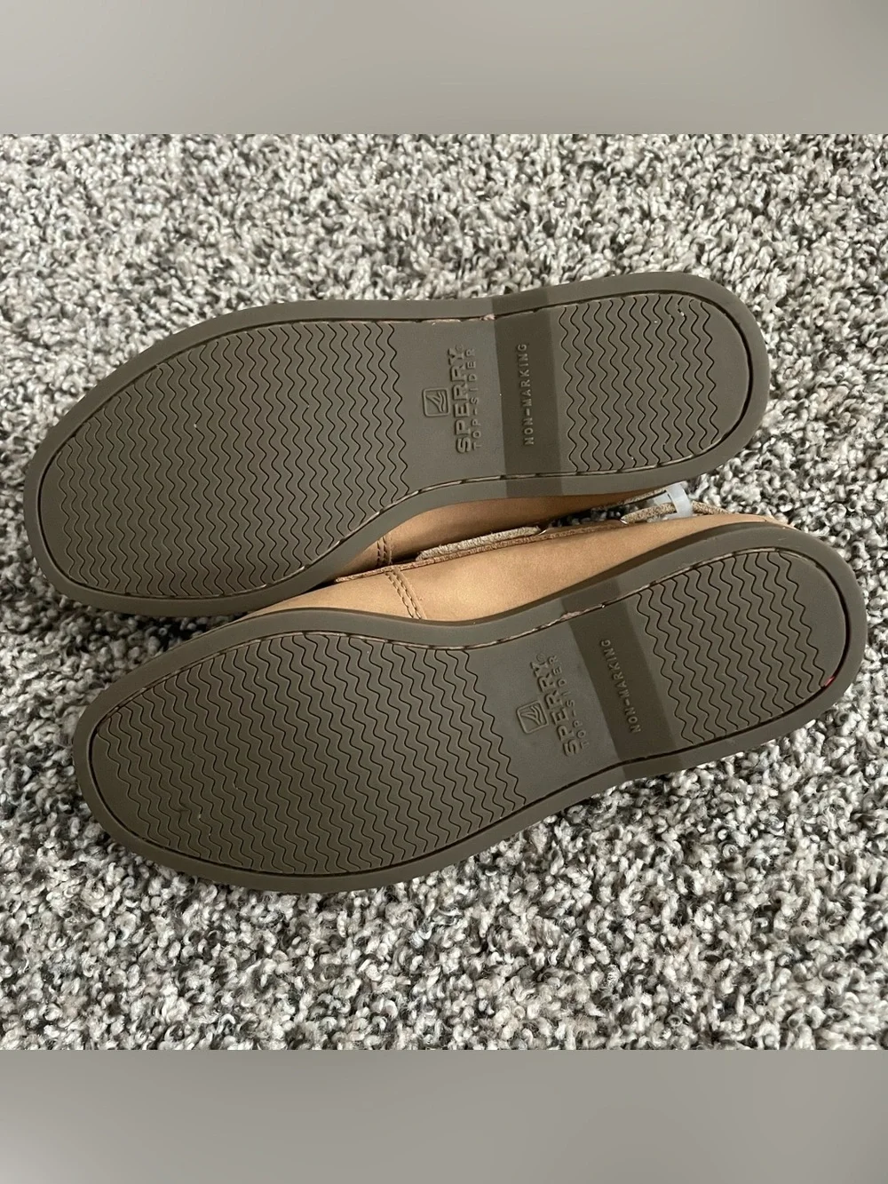 Sperry classic tan